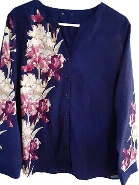 Unbranded Womans Top Size 2X Button Flowered Sleeves Design Lightweight V-Neck